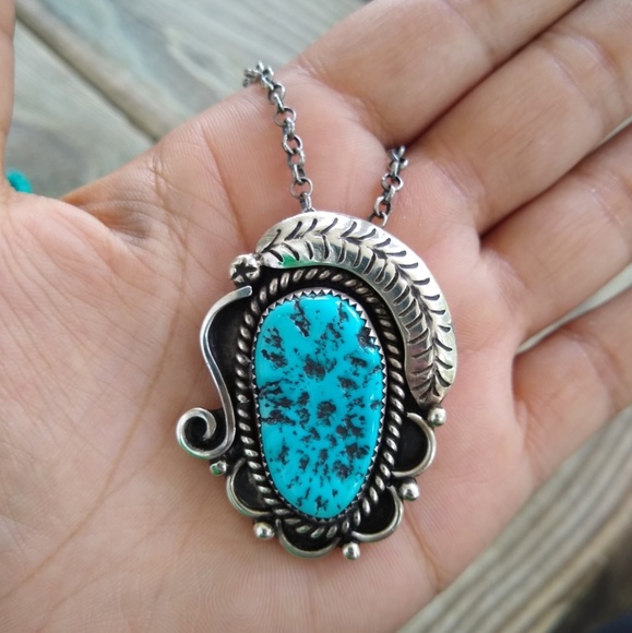Vintage Jewelry - Large Native American sterling Turquoise pendant